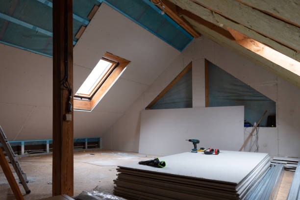 Best Specialized Insulation Services in Clive, IA